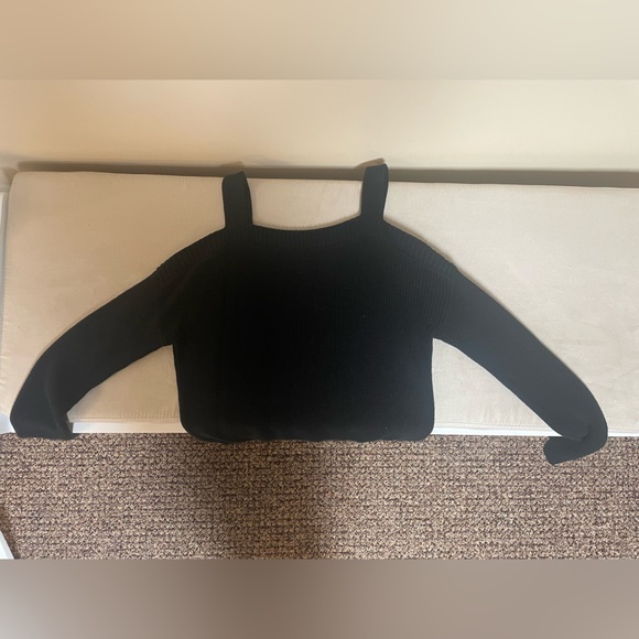 Express Black Cold Shoulder Long Sleeve Sweater, size xs - Picture 4 of 6